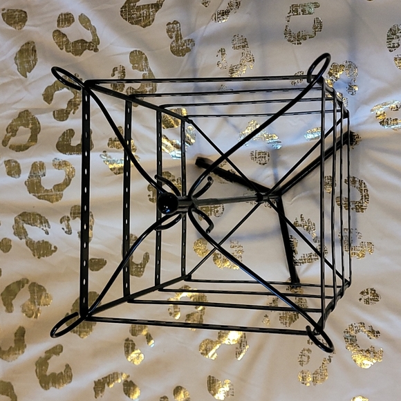 Earring display - Picture 2 of 2